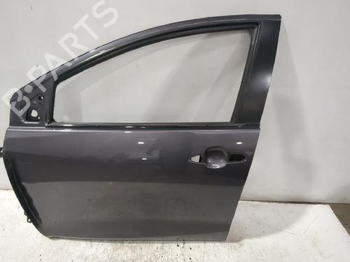 Used Left front door TOYOTA YARIS (_P21_, _PA1_, _PH1_) 1.5 Hybrid (MXPH11) (92 hp) 31567049