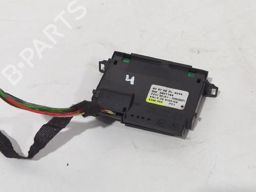 switch-vw-phaeton-3d1-3d2-3d3-3d4-3d6-3d7-3d8-3d9-2002-2003-2004-2005-2006-2007-2008-2009-2010-2011-2012-2013-2014-2015-2016-31567640 main image