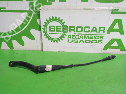 Used Front windshield wiper arm OPEL CORSA D (S07) [2006-2015]  31550437