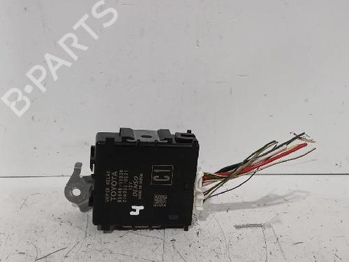 Used Electronic module Electronic module TOYOTA COROLLA Saloon (_E21_) 1.8 VVTi Hybrid (ZWE211) (122 hp) 33747274 33747274