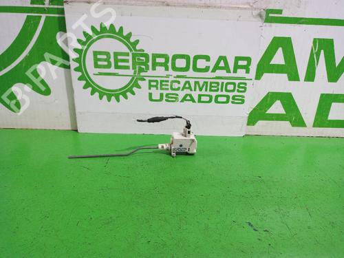 Used Fuel door actuator Fuel door actuator VW GOLF VI (5K1) 1.6 TDI (105 hp) 31553711 31553711