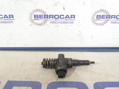 Used Injector VW CADDY III MPV (2KB, 2KJ, 2CB, 2CJ) 1.9 TDI (105 hp) 31569430