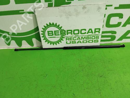 hood-lift-support-volvo-s40-i-644-1995-1996-1997-1998-1999-2000-2001-2002-2003-2004-31545902 main image