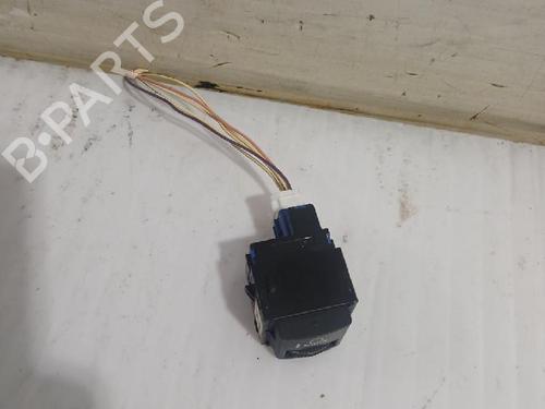 Headlight switch TOYOTA COROLLA Estate (_E21_) 1.8 Hybrid (ZWE211W) | BP31562824I24
