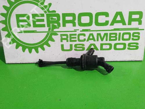 Used Clutch slave cylinder Clutch slave cylinder RENAULT MEGANE II Coupé-Cabriolet (EM0/1_) 1.9 dCi (120 hp) 31544470 31544470