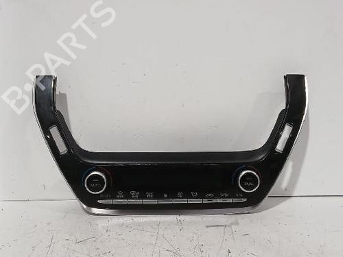 Used Climate control Climate control TOYOTA COROLLA Saloon (_E21_) 1.8 VVTi Hybrid (ZWE211) (122 hp) 33747265 33747265