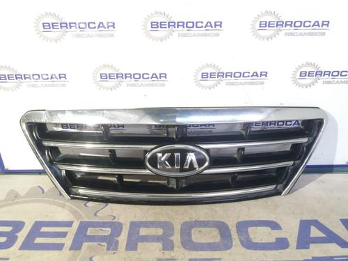 Grill KIA SORENTO I (JC) 2.5 CRDi (170 hp) 31569852