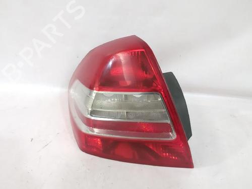 left-taillight-renault-megane-ii-saloon-lm01_-2003-34118964 main image