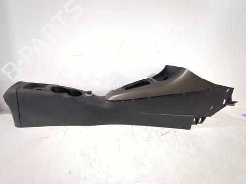 Mittelkonsole ALFA ROMEO GIULIETTA (940_) 1.6 JTDM (940FXD1A) (105 hp) 32466852