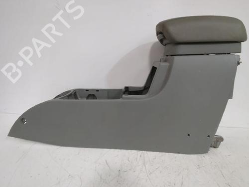 Used Middle console Middle console KIA CARENS III MPV (UN) 2.0 CRDi 140 (140 hp) 31564036 31564036