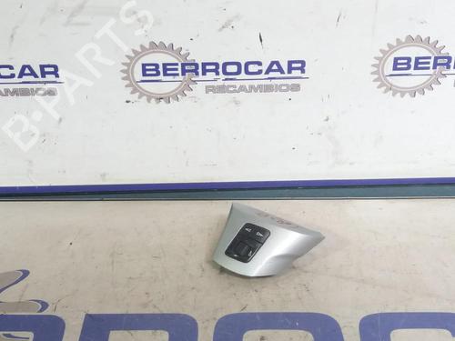 Used Steering wheel controls Steering wheel controls 31678133 31678133