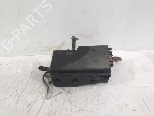 Used Fuse box MAZDA 3 Saloon (BK) 1.6 (BK12) (105 hp) 32490277