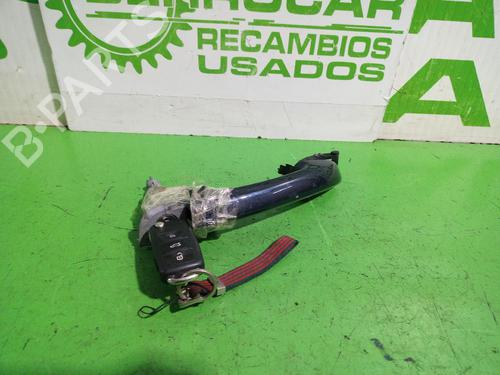 Used Front left exterior door handle VW GOLF VI (5K1) 1.6 TDI (105 hp) 31553625