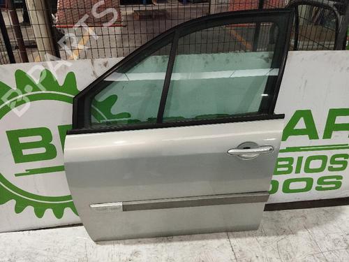 Used Left front door RENAULT SCÉNIC II (JM0/1_) 1.6 BiFuel (113 hp) 31544748