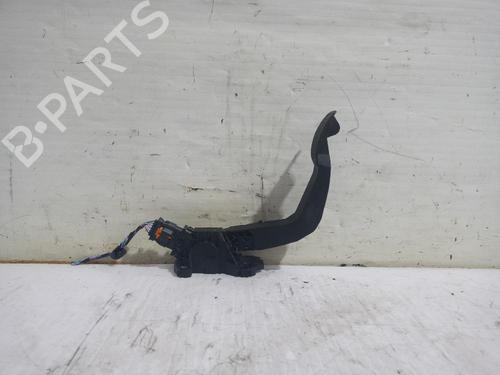 Used Pedal Pedal OPEL CORSA F (P2JO) 1.2 (68) (101 hp) 31562738 31562738