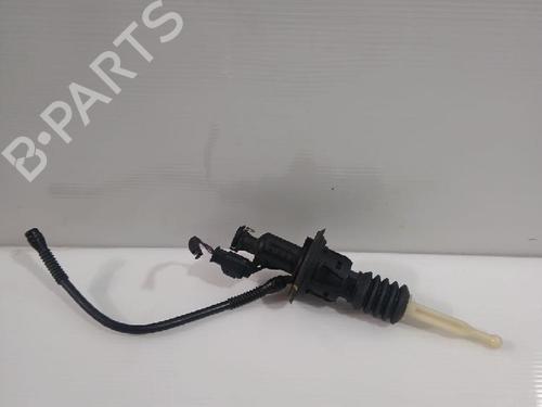 Used Clutch slave cylinder Clutch slave cylinder CITROËN JUMPY III Van (V_) 1.5 BlueHDi 100 (102 hp) 31564641 31564641