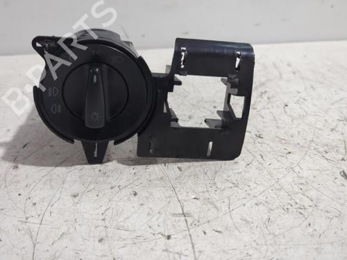 Used Headlight switch VW PASSAT B5.5 (3B3) 1.9 TDI (130 hp) 32464450