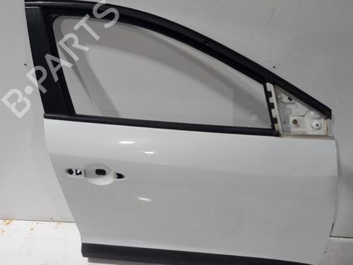 right-front-door-renault-megane-iii-hatchback-bz01_-b3_-2008-31558190 main image