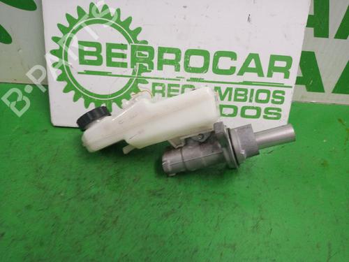 Used Brake master cylinder Brake master cylinder TOYOTA AURIS (_E18_) 1.2 (NRE185_, NRE185R) (116 hp) 31547795 31547795
