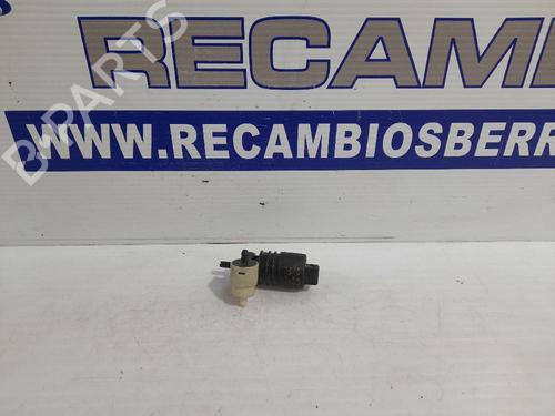 Used Washer pump Washer pump OPEL CORSA C (X01) 1.7 CDTI (F08, F68) (100 hp) 31673752 31673752