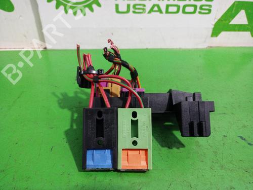 Fuse box AUDI A4 B6 (8E2) 2.5 TDI | BP31553151E1