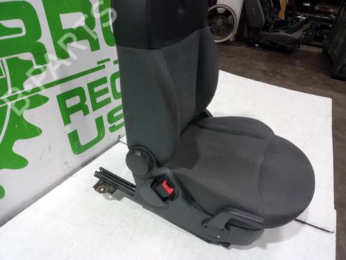 Left front seat FIAT 500 C (312_) 1.3 D Multijet (312CXE1A, 312AXE1A) | BP31551765C15