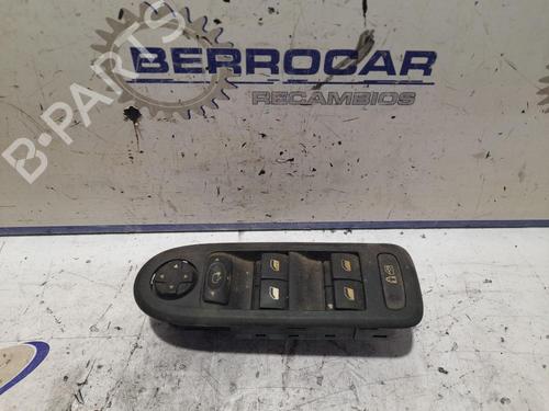 Used Left front window switch Left front window switch FORD B-MAX (JK) 1.5 TDCi (75 hp) 31539740 31539740
