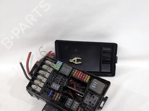 Used Fuse box Fuse box 38189832 38189832