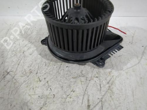 Used Heater blower motor Heater blower motor RENAULT MEGANE I Classic (LA0/1_) 1.6 16V (LA00, LA04, LA0B, LA11, LA16, LA19, LA1J, LA1K,... (107 hp) 31565990 31565990