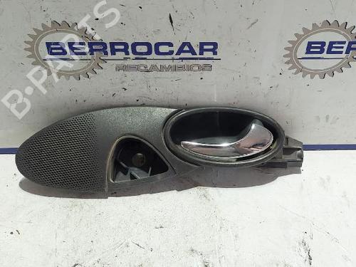 Højre bagtil invendig håndtag MERCEDES-BENZ A-CLASS (W168) A 140 (168.031, 168.131) (82 hp) 31570611