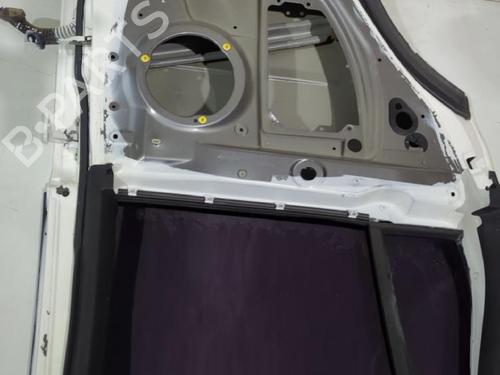 Left rear door LAND ROVER FREELANDER 2 (L359) 2.2 TD4 4x4 | BP31565052C4