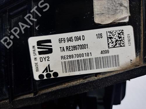 Right tailgate light SEAT ARONA (KJ7, KJP) 1.0 TSI | BP31556403C80