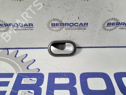 puxador-interior-frente-direito-dacia-duster-hs_-2010-2011-2012-2013-2014-2015-2016-2017-2018-31570526 main image