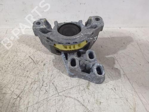 Used Engine mount MERCEDES-BENZ B-CLASS Sports Tourer (W246, W242) B 180 CDI / d (246.212) (109 hp) 31568289