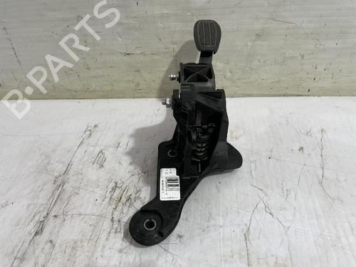 Used Clutch pedal Clutch pedal OPEL CORSA F (P2JO) 1.2 (68) (101 hp) 31562789 31562789