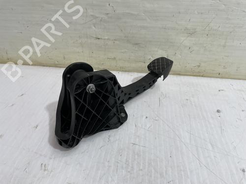 Used Clutch pedal SKODA YETI (5L) 1.2 TSI (105 hp) 31560774