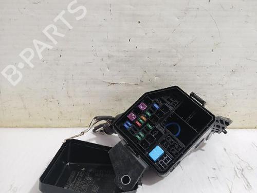 Used Fuse box Fuse box TOYOTA RAV 4 V (_A5_, _H5_) 2.0 (MXAA52) (175 hp) 31563923 31563923