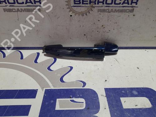 front-right-exterior-door-handle-toyota-corolla-_e12_-2001-2002-2003-2004-2005-2006-2007-2008-31538688 main image