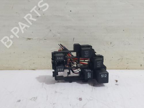 Used Fuse box Fuse box 31561325 31561325