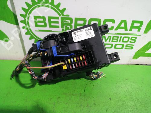 Used Fuse box Fuse box OPEL CORSA D (S07) [2006-2015] 31550522 31550522