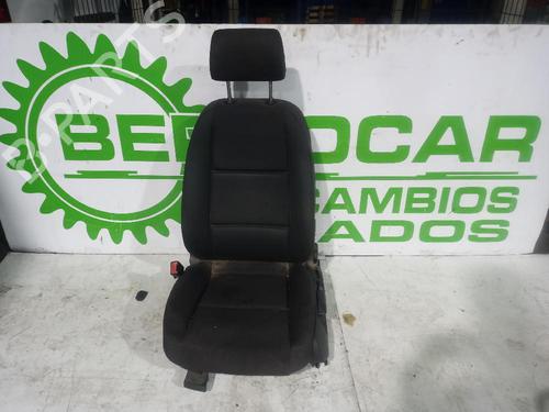 Sæde venstre fortil AUDI A4 B6 (8E2) 2.5 TDI (163 hp) 31553119