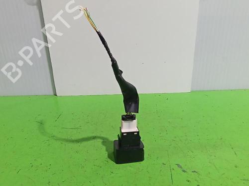 Switch TOYOTA AURIS (_E18_) 1.8 Hybrid (ZWE186_, ZWE186R) | BP31554435I30 