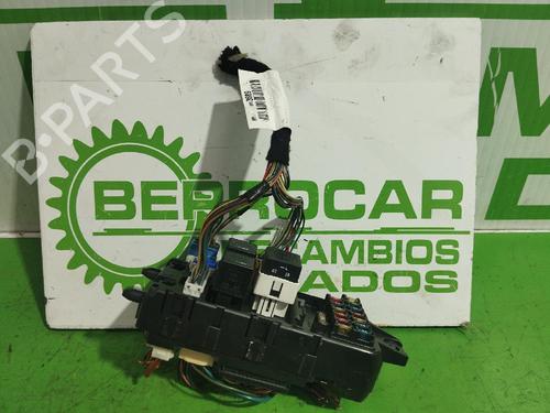 Used Fuse box Fuse box VOLVO S40 I (644) 1.6 (109 hp) 31545947 31545947