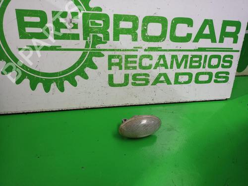 Pisca lateral direito PEUGEOT 206 Hatchback (2A/C) 1.9 D (69 hp) 31673111