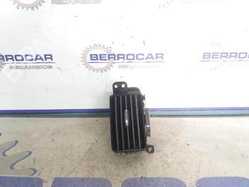 Luchtrooster TOYOTA COROLLA Verso (ZER_, ZZE12_, R1_) 2.2 D-4D (AUR10_, AUR10R) (177 hp) 31678416