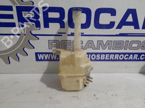 sprinklertank-hyundai-elantra-iii-xd-2000-2001-2002-2003-2004-2005-2006-31542212 main image