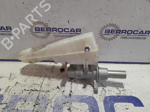 Used Brake master cylinder PEUGEOT EXPERT Van (V_) 1.6 BlueHDi 115 (115 hp) 31570733