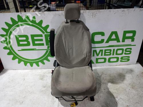 Used Left front seat CITROËN C4 Grand Picasso I (UA_) [2006-2013]  31676680