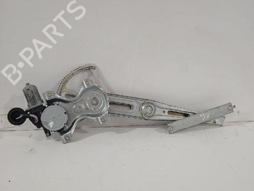 Used Front right window mechanism Front right window mechanism TOYOTA YARIS (_P13_) 1.5 (NSP131_) (112 hp) 31562881 31562881