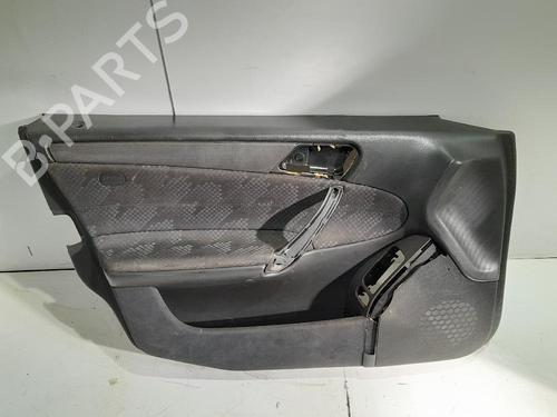 Venstre frontpanel MERCEDES-BENZ C-CLASS (W203) C 220 CDI (203.006, 203.008) (143 hp) 31539527